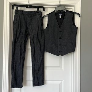 Children’s Place Boys Set Vest Pant Sz 10